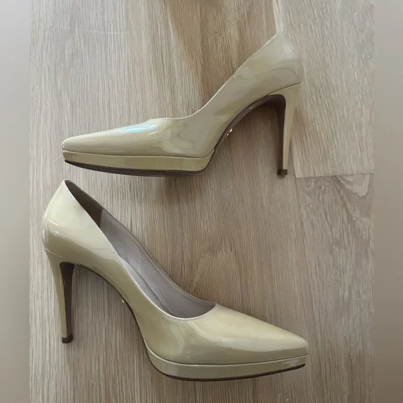 Prada Patent Leather Beige Heels - Picture 3 of 6